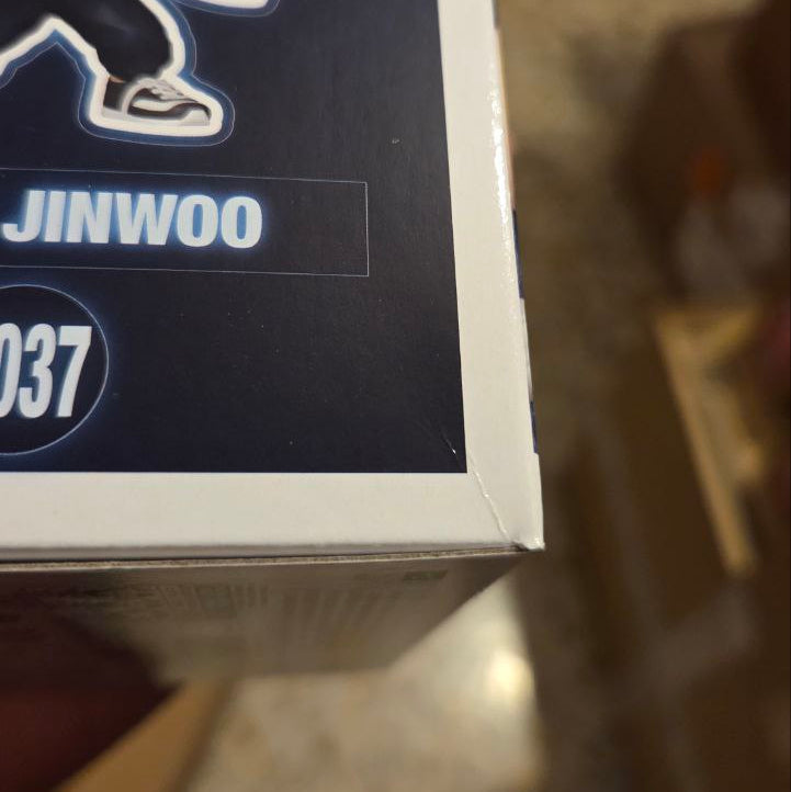 Funko Pop! Solo Leveling: Sung Jinwoo #2037 - Limited Edition 9500 NOT MINT